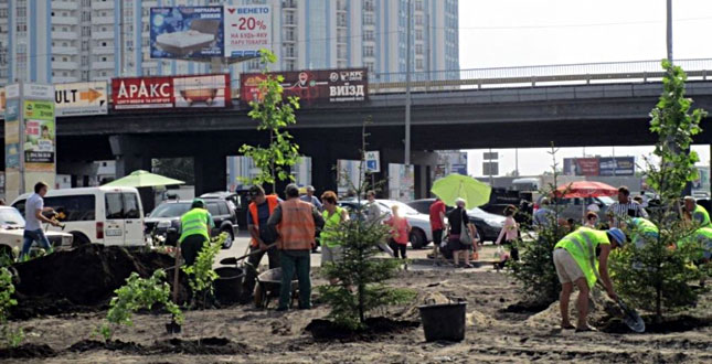 Активісти ОСН «Будинковий комітет «Вулиця Ганни Ахматової, 41, 43» допоможуть «Київзеленбуду» облаштувати сучасний затишний сквер