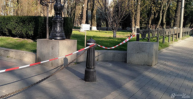 Піротехніки перевірили всі парки Києва, але в деякі все ще не пускають