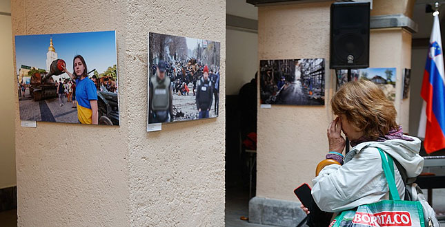 У Словенії та Чехії відкрилася виставка «Київ – незламне серце Європи», яку підготував Департамент суспільних комунікацій