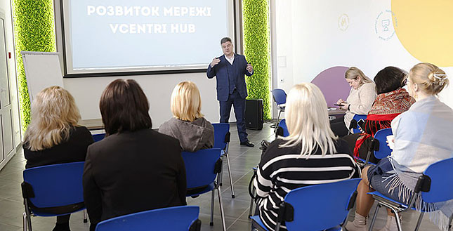 Департамент суспільних комунікацій поділився досвідом роботи VcentriHUB із громадами Київщини